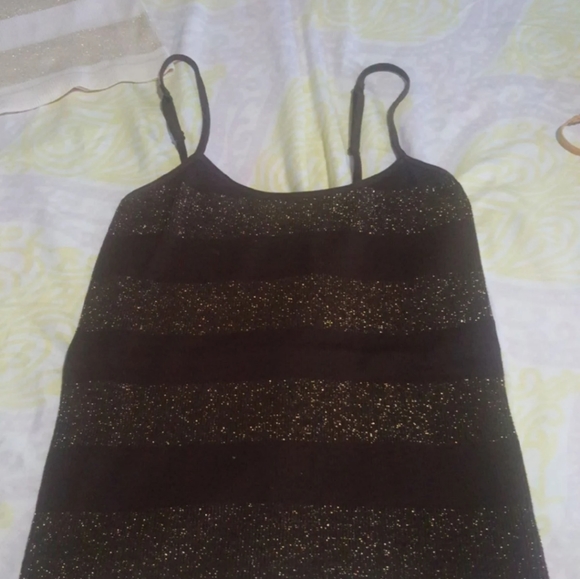 Tops - Picture 3 of 5